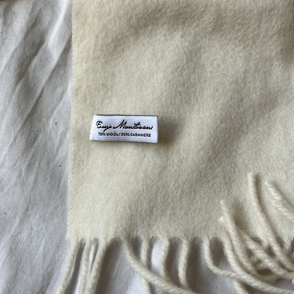 enzo mantovani Cream 70% Wool 30% Cashmere cashmere scarf - Picture 5 of 6